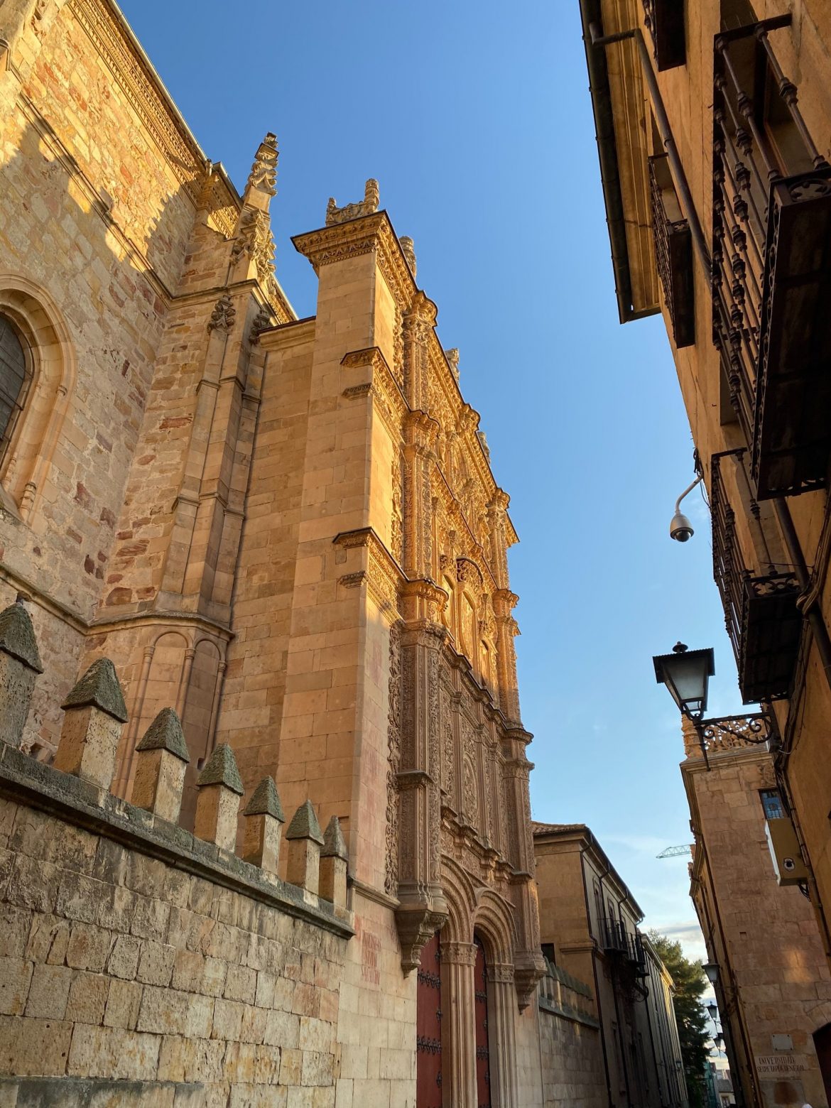 Patio de Escuelas, 1, 37008 Salamanca